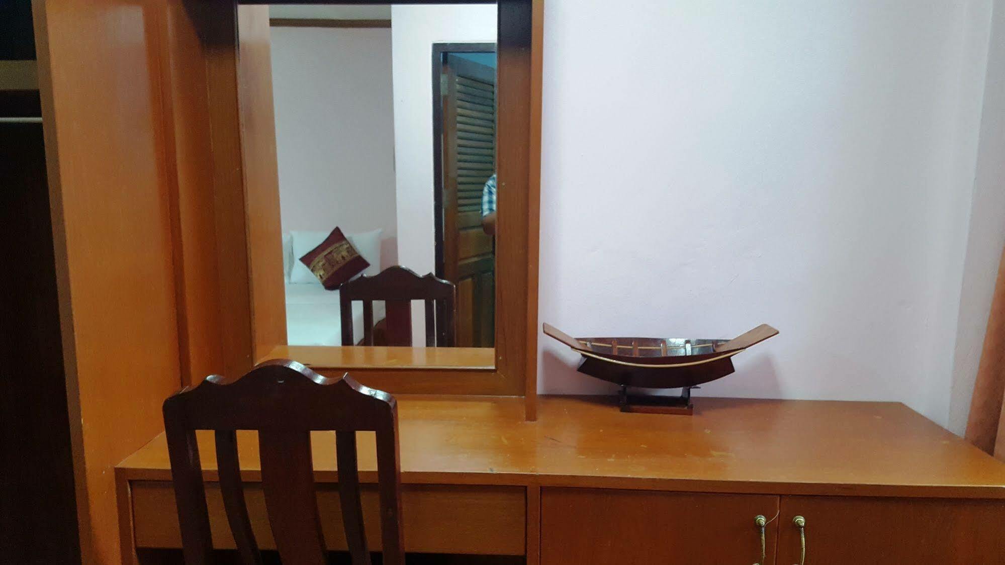 Coconut House Chaweng Hotel Koh Samui Exterior photo